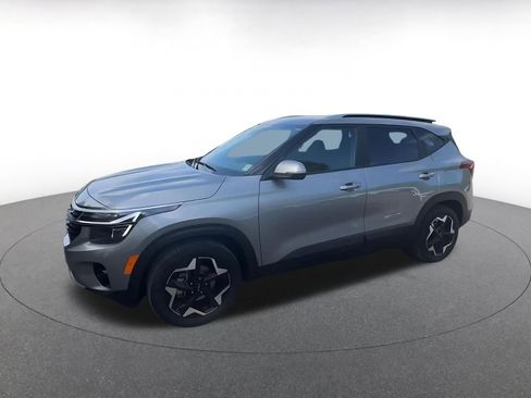 Used 2025 Kia Seltos S FWD image 8