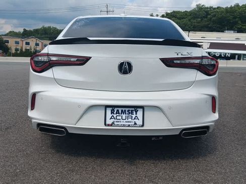 Used 2023 Acura TLX w/ Technology Package FWD image 4