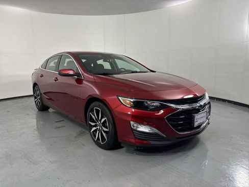 Used 2023 Chevrolet Malibu RS image 3