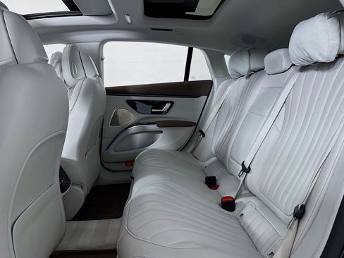 Certified 2022 Mercedes-Benz EQS 450+ Sedan image 9
