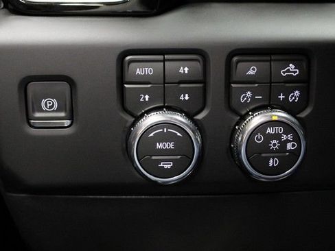 New 2026 GMC Sierra 1500 Denali w/ Technology Package AWD/4WD image 22