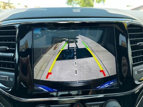 Used 2019 Jeep Grand Cherokee Limited image 13