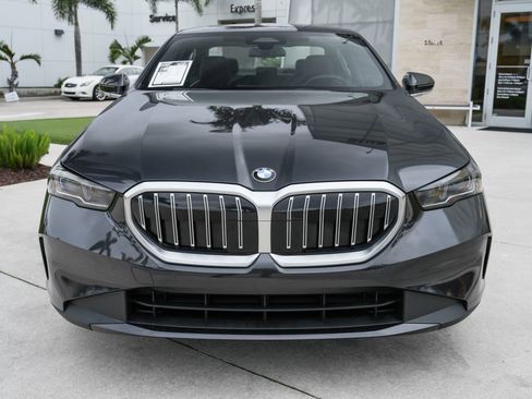 Used 2024 BMW 530i w/ M Sport Package image 5