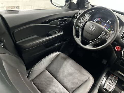 Used 2023 Honda Ridgeline Black Edition image 12