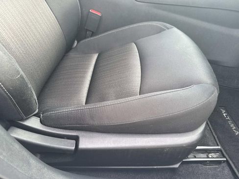 Used 2024 Nissan Altima 2.5 S image 12