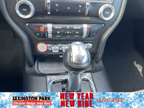 Used 2017 Ford Mustang GT Premium image 18