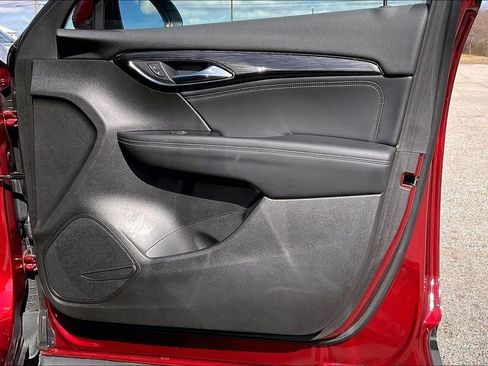 Used 2023 Buick Envision Essence image 29