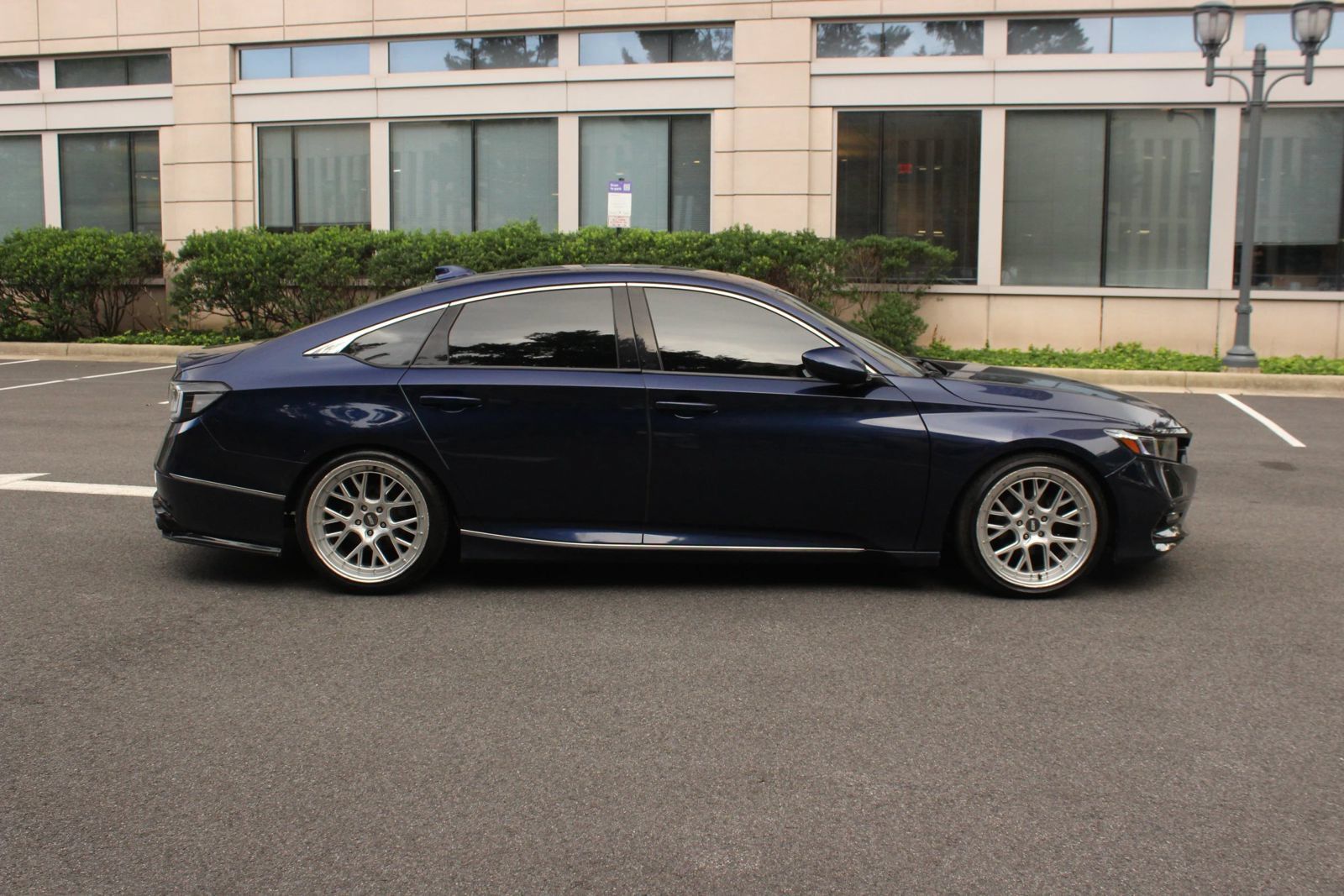 Used 2019 Honda Accord EX image 6