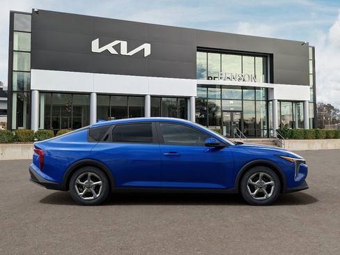 New 2026 Kia K4 FWD image 8