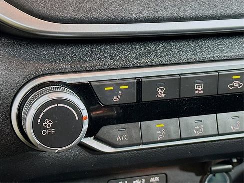 Used 2022 Nissan Altima 2.0 SR image 19