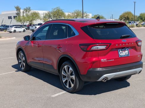 Used 2023 Ford Escape Platinum w/ Premium Technology Package image 3