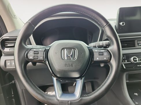 Used 2023 Honda Pilot Touring image 12