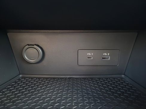 Used 2024 Nissan Pathfinder SV AWD/4WD image 23