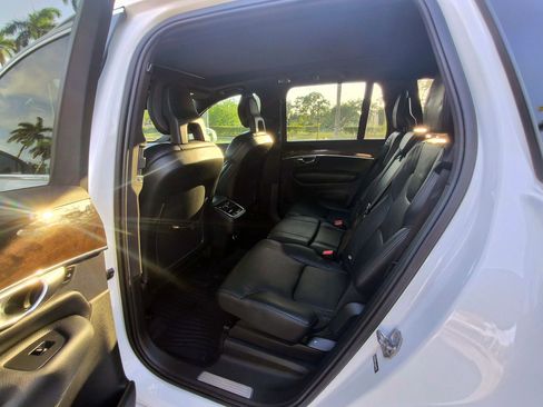 Used 2016 Volvo XC90 T6 Momentum w/ Momentum Plus Package AWD/4WD image 37
