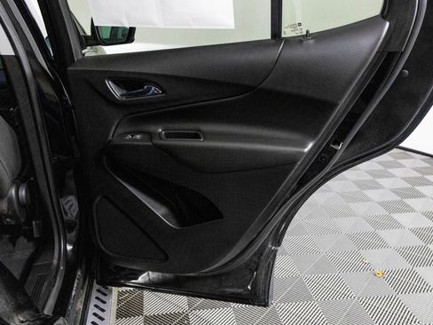 Used 2020 Chevrolet Equinox LT image 41