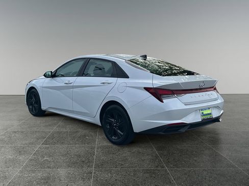 Used 2021 Hyundai Elantra SEL w/ Convenience Package FWD image 7