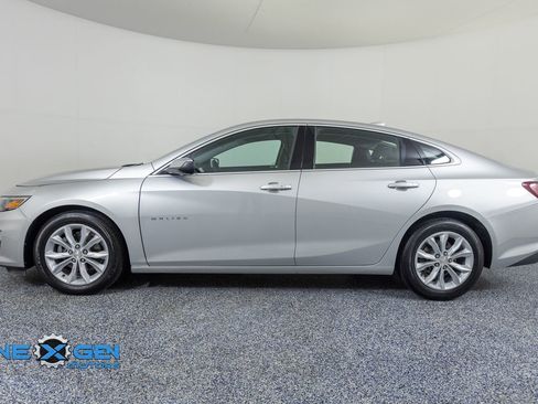 Used 2021 Chevrolet Malibu LT FWD image 4