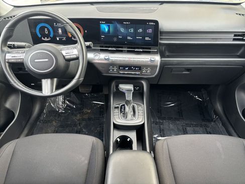 Used 2025 Hyundai Kona SEL image 29