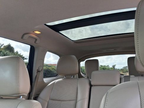 Used 2015 Nissan Pathfinder Platinum FWD image 26