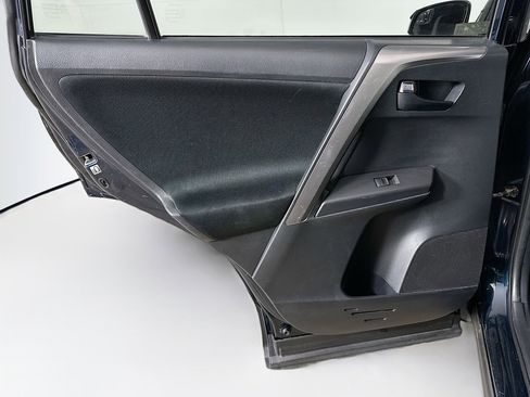 Used 2018 Toyota RAV4 LE image 25