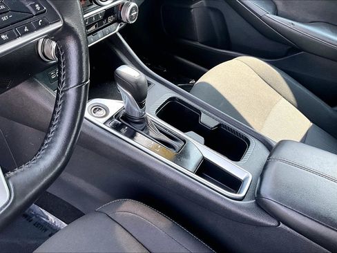 Used 2023 Nissan Sentra SV w/ All-Weather Package FWD image 16