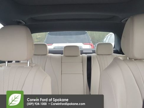 Used 2019 Mercedes-Benz E 300 4MATIC image 38