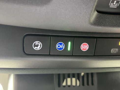 Certified 2025 GMC Yukon Denali w/ Sun & Power Step Package AWD/4WD image 34