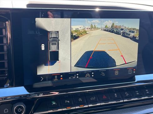 Used 2024 Chevrolet Silverado 1500 ZR2 image 10