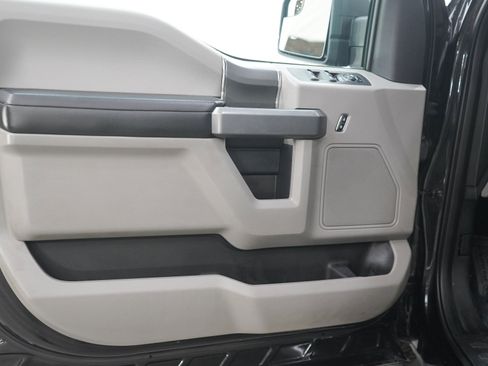 Used 2015 Ford F150 XLT w/ Equipment Group 302A Luxury AWD/4WD image 17