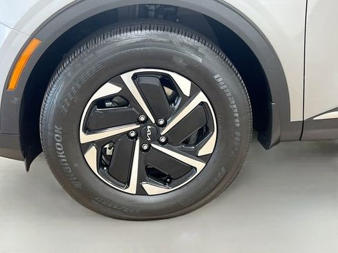 Certified 2023 Kia Sportage LX image 31