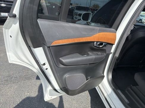Used 2024 Volvo XC90 B5 Plus image 22