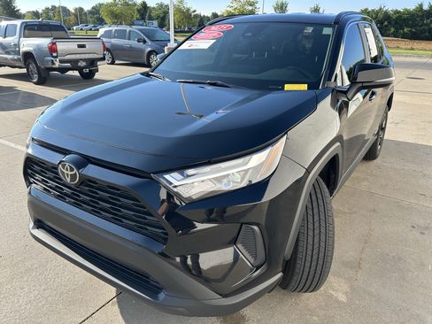 Certified 2025 Toyota RAV4 XLE AWD/4WD image 3