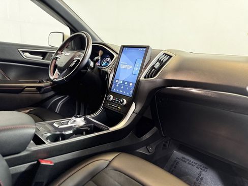 Used 2021 Ford Edge ST-Line image 13