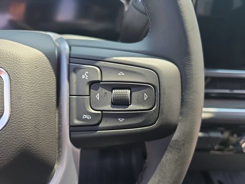 Used 2026 GMC Sierra 2500 SLT AWD/4WD image 18