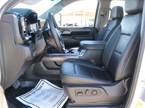 Used 2025 Chevrolet Silverado 2500 LTZ w/ LTZ Premium Package image 13