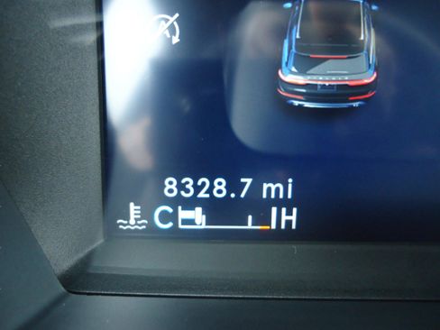 Used 2025 Lincoln Corsair AWD w/ Equipment Group 101A image 13