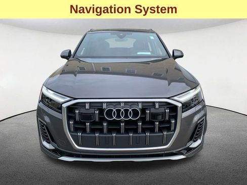 Used 2025 Audi Q7 2.0T Premium w/ Convenience Package image 4