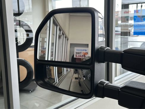 Certified 2017 Ford F350 Lariat w/ Chrome Package image 22