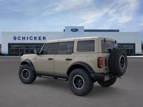 New 2025 Ford Bronco Badlands w/ Sasquatch Package AWD/4WD image 4