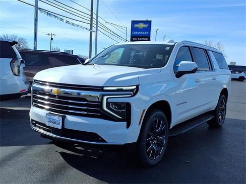 New 2026 Chevrolet Suburban LT w/ Comfort Package image 5