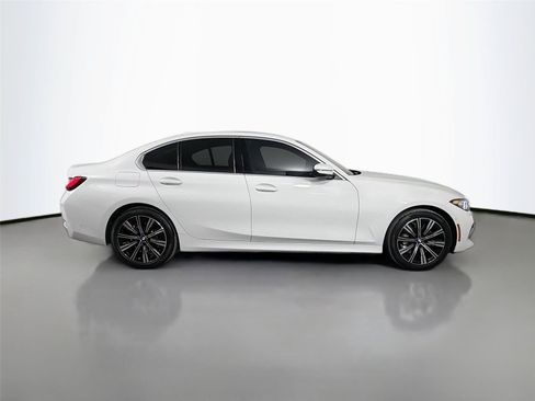 New 2026 BMW 330i Sedan w/ Convenience Package RWD image 4