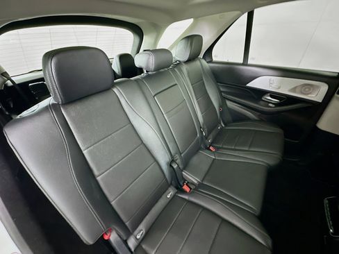 Used 2024 Mercedes-Benz GLE 350 4MATIC w/ AMG Line Exterior image 27