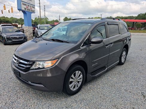 Used 2014 Honda Odyssey EX-L image 2