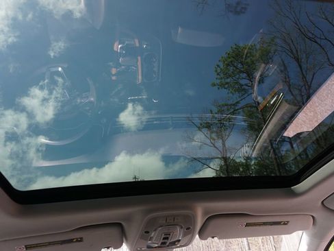 Used 2017 Audi Q7 3.0T Prestige image 12