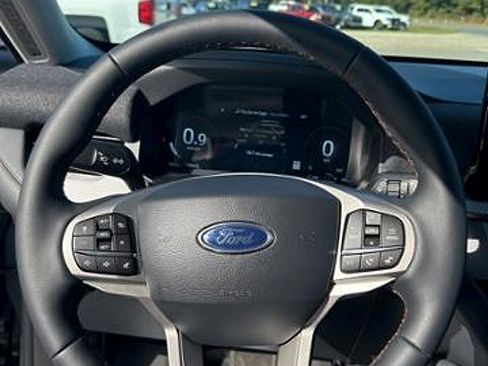 New 2026 Ford Explorer Active w/ Active Comfort Package image 18