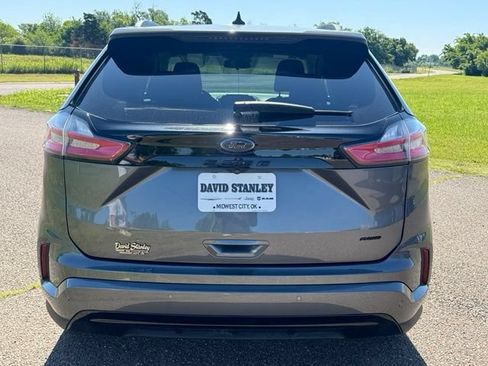 Used 2022 Ford Edge SE w/ Black Appearance Package AWD/4WD image 5