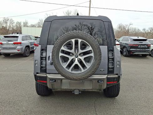 Used 2020 Land Rover Defender 110 X image 4