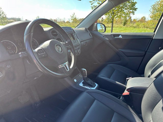 Used 2015 Volkswagen Tiguan SEL AWD/4WD image 11