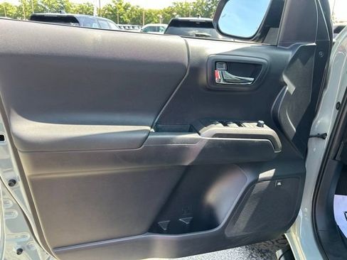 Used 2021 Toyota Tacoma TRD Pro AWD/4WD image 11
