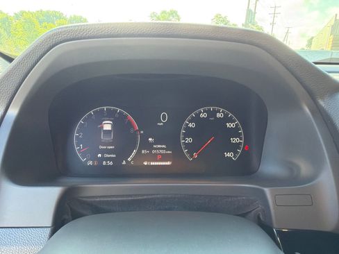 Used 2024 Honda Ridgeline Black Edition image 18
